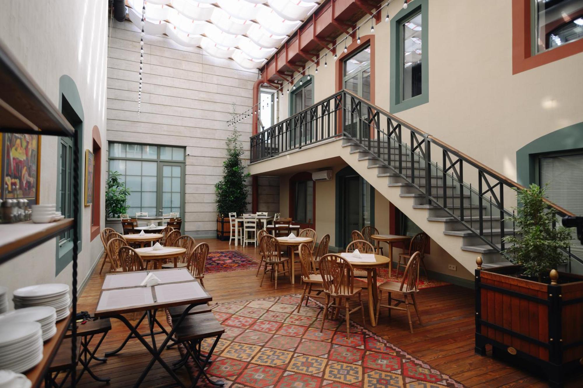 Grand Hotel Gyumri By Apricot Hotels Exterior photo