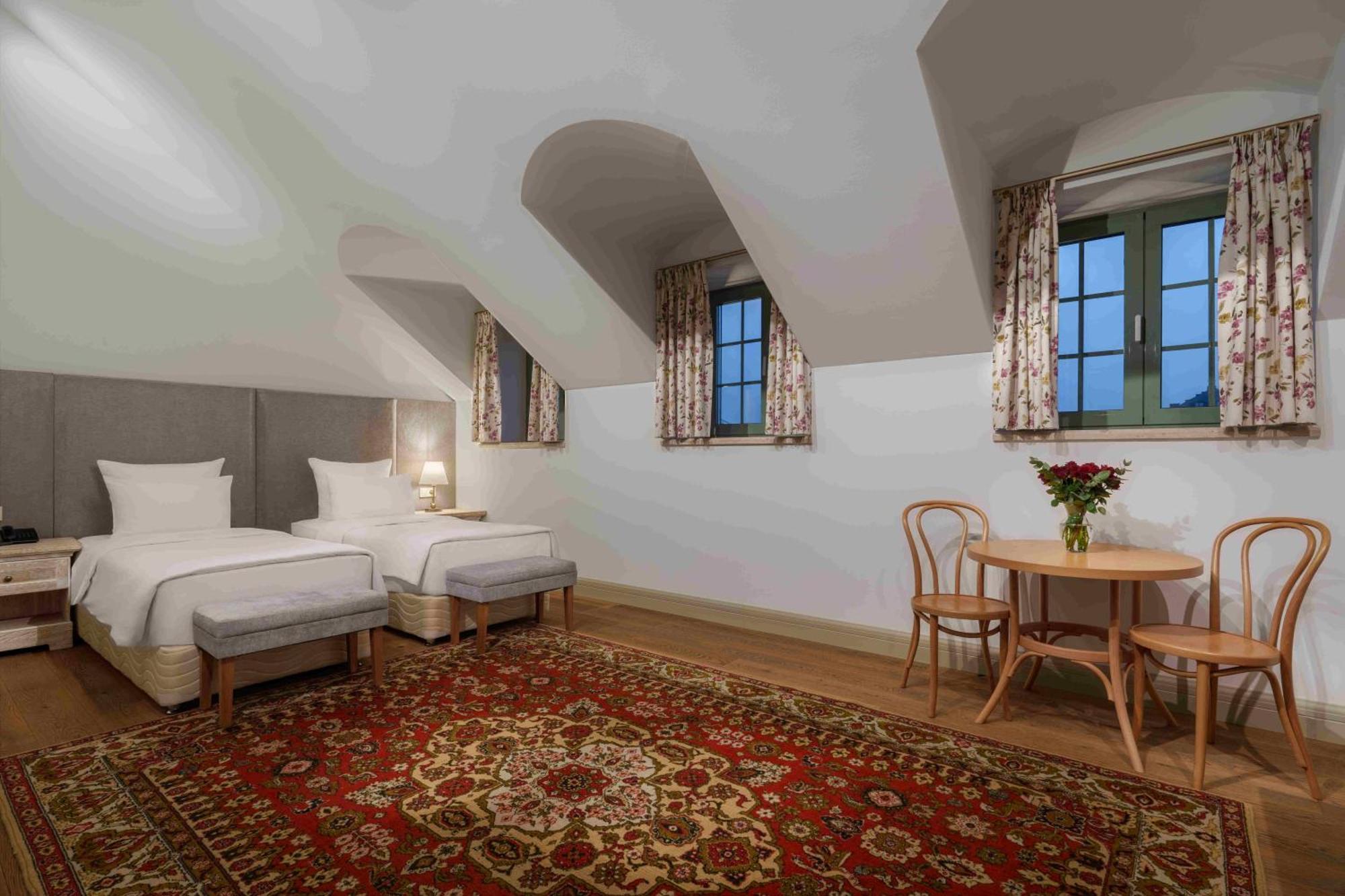 Grand Hotel Gyumri By Apricot Hotels Exterior photo