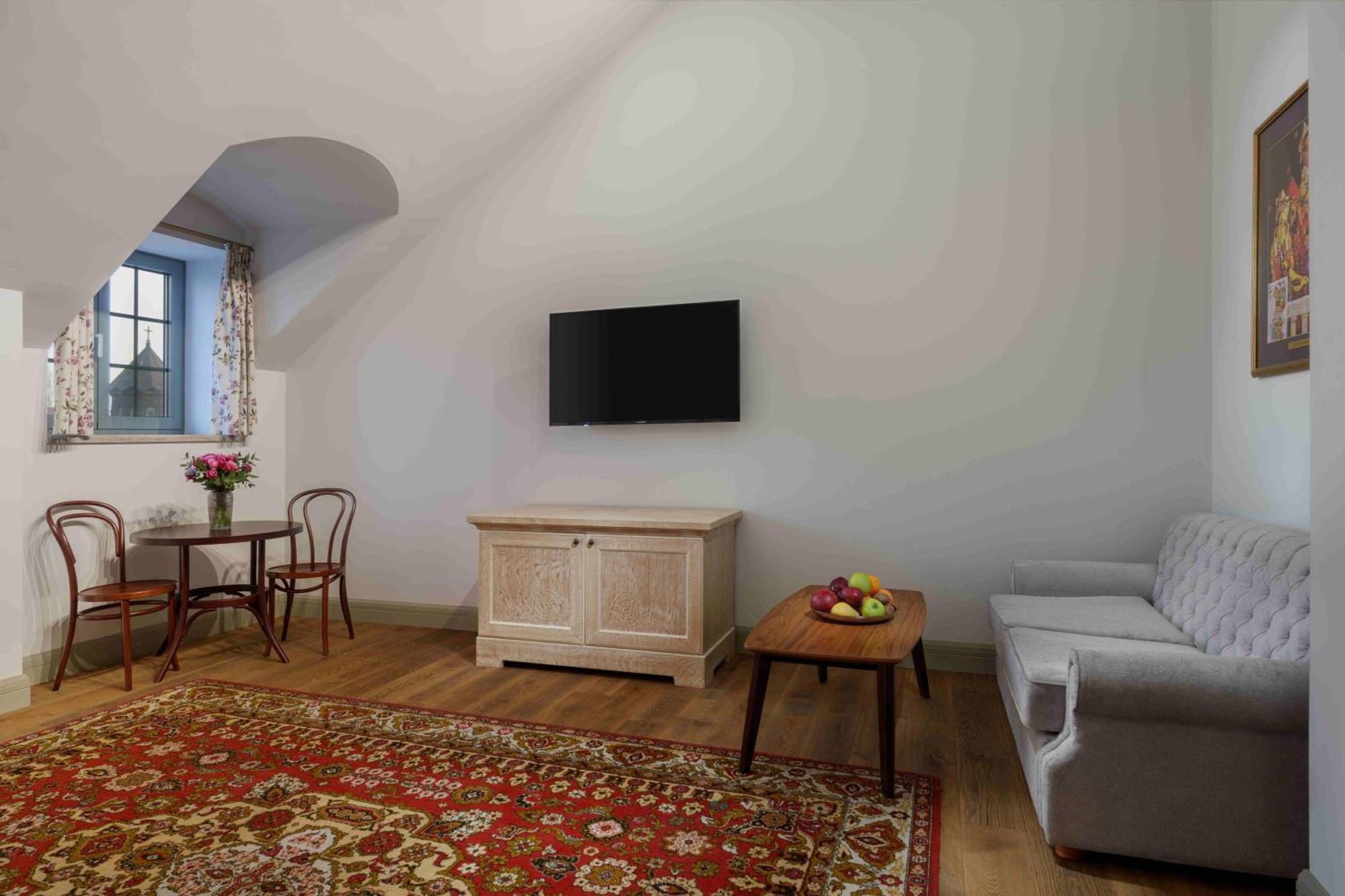 Grand Hotel Gyumri By Apricot Hotels Exterior photo